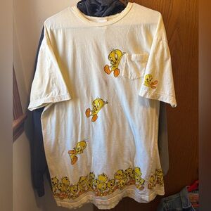 Y2K 2001 Warner Bros Studio Store Tweety Bird Shirt Woman’s oversized XL